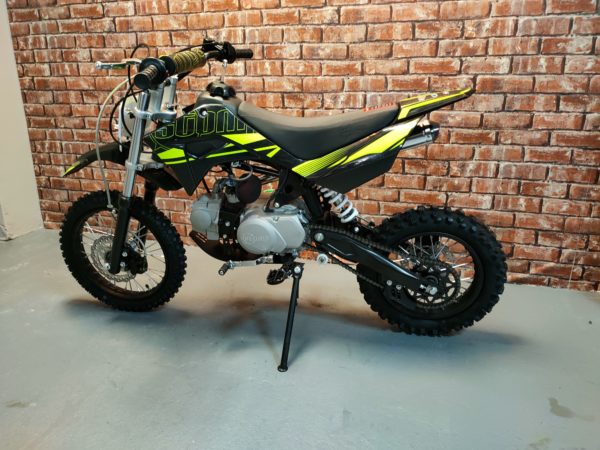 Stomp FXJ-110 110cc Pit Bike - Image 2